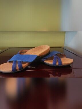 VIONIC ZARIE SANDALS size 7.5 / Blue / GUC